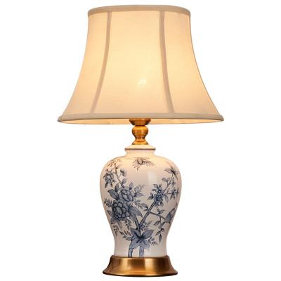 China Modern American Ceramic Fashion LED Lamp Simple Modern LED Ceramic Fashion Living Room Bedroom Study Source Fabric Shade Table Lamp for sale