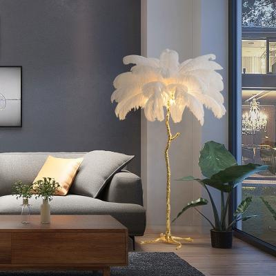 China Nordic Modern Nordic Stand Lamp Decoration Luxury Hotel Bedroom Living Room Resin Floor Light Led Ostrich Feather Standing Floor Lamp en venta