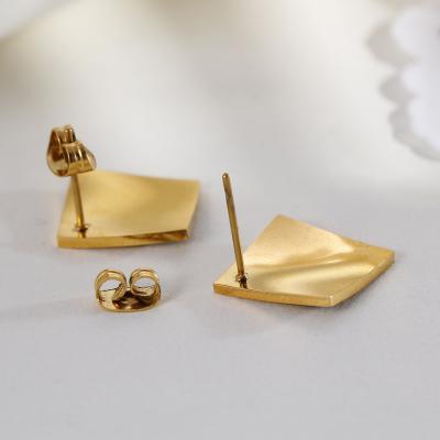 China FASHIONABLE factory price oiled black square earrings stud earrings jewelry for girls for sale