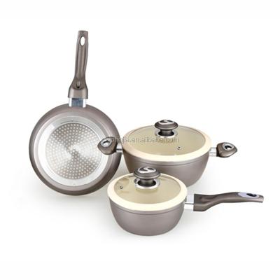 China Viable forge cookware set 3pcs 16cmsauce pots/24cm frypan/20cm aluminum casserole for sale