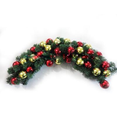 China PVC PVC Christmas Wreath With Ball Ornament Christmas Decoration for sale