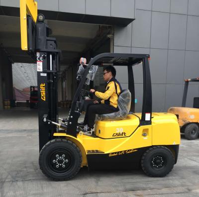 China Hotels 2.5ton 3.0ton Mitsubishi S4S Diesel Engine Power Source Diesel Forklift Price for sale