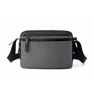 China Fashion Men Messenger Shoulder Bag Business Simple Portable Square Bag Waterproof for sale