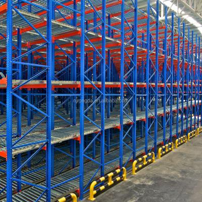 China Heavy Duty Corrosion Protection Gravity Pallet Racks Cold Storage Racking System for sale