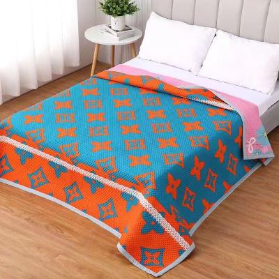 China New Four Seasons Organic Covering Version Cotton Snow Bedspread Comfortable And Breathable Anti Slip Ground Bedspread ab for sale