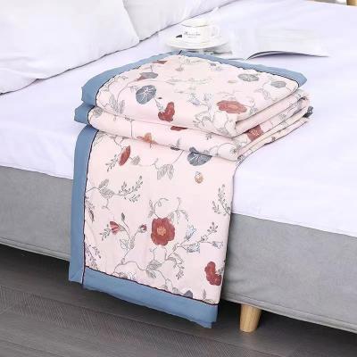 China Cool Summer Design Cotton Double Gauze Double Machine Washable Printed Soft Feeling Thin Quilt Comforter for sale