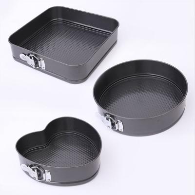 China Sustainable Square Heart Round Shaped 3 Pieces Carbon Steel Black Non-Stick Springform Pan Cake Pan Set for sale