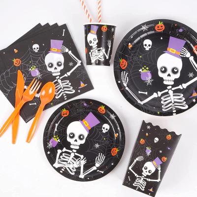 China Minimalist Halloween Party Supplies Serves 16 Halloween Party Decorations Paper Plates and Napkins Dinnerware Set for sale