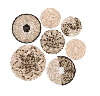 China BOHO Handmade Circular Straw Wicker Seagrass Jute Rope Natural Hanging Basket Wall Decor Set for sale