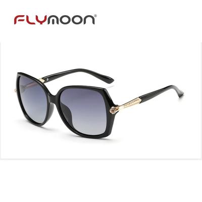 China 2022 New Fashion Popular Wholesale High Quality Women Sunglasses for sale