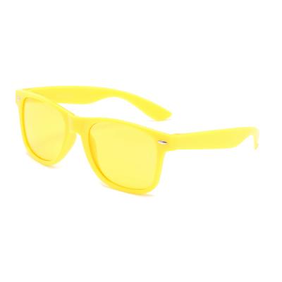 China New fashion Custom LOGO printed Anti Blue Glasses UV400 protection yellow lens women men sunglasses for sale