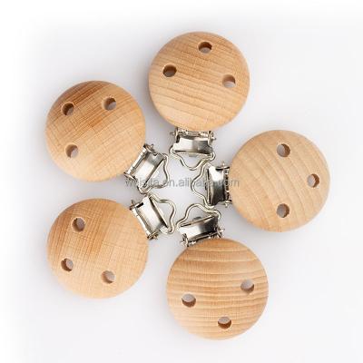 China Wooden Dummy Natural Baby Beech Metal Clasp Soother Holder Clip Pacifier Clips Baby Feeding Accessories for sale