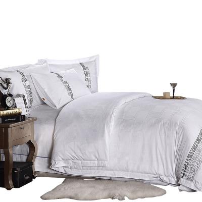 China Customized Single Pattern Egyptian Cotton 80S 100S Embroidery Luxury Bedding 4 Pieces Bedding Sheet Sets Luxury Duvet Cover Set for sale