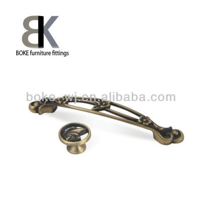 China High Quality Zinc Alloy Antique Brass Cabinet Handle For Cabinet for sale