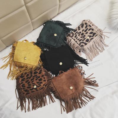 China 2021 new fashion children's bag fashion small tassel mini shoulder bag small messenger bag girls pinch for sale