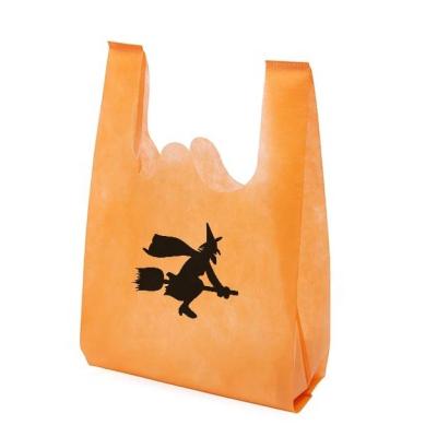 China Cheap Custom Hollywood Logo Direct Selling Handled Non Woven Tote T-shirt Bag for sale