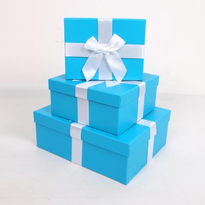 China Recycled Materials 3008 Sturdy Best Fashion Home Packaging Boxes For Gift With Ribbon for sale