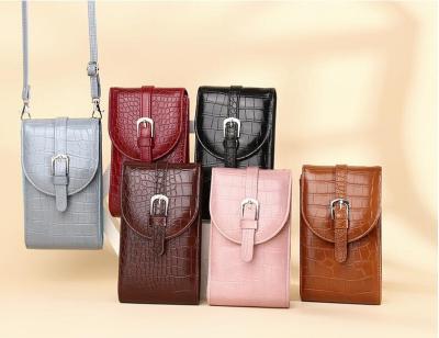 China 2022 Polyester Fashion Cross - Body Bag Multiple Works Large Capacity Mobile Phone Bag Strap Single Shoulder Bag for sale