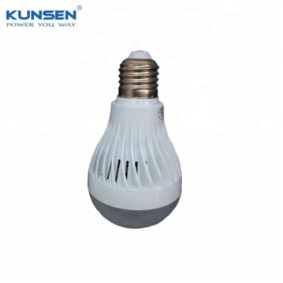 China EMERGENCY LIGHT 7W E14 E27 B22 LED Rechargeable Emergency Light Bulbs for sale