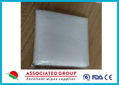 China Het Broodjesstof van parel Kleine Dot Pattern Spunlace Non Woven voor Droge Badhanddoek Te koop