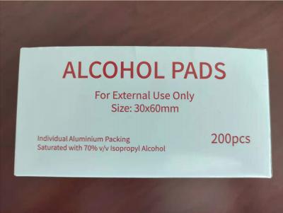 China Cojines de limpieza del alcohol de 200 pedazos el 75% para facial desinfectante y la mano en venta