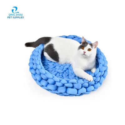 China Viable Chunky Crocheted Cozy Wool Round Pet Bed Deep Knit Woven Dog Bed Travel Dog Bed Cat Cave Cat Nest for sale