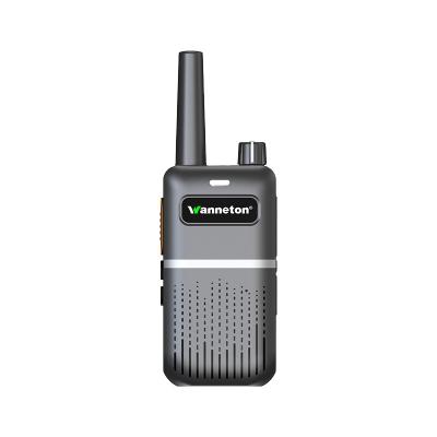 China FRS PMR license transceiver 1500mAh toik woik toik radio free ham two way radio handie wireless intercom for sale