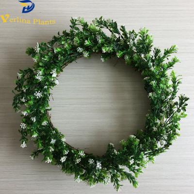 China Customized Environmentally Friendly Door Decoration Plastic Artificial Christmas Door Hanging Wreath for sale