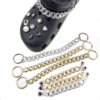 China Clog New Fashionable Charm 2021 Shoe Accessories Sandals Slippers For Crocs Shoes Cheap Accessories Color Chain Links for sale