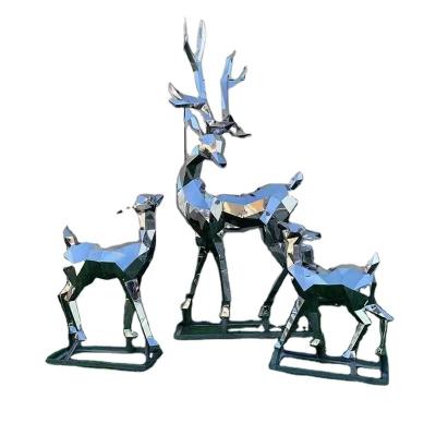 China New Type Modern Home Outdoor Use Art Stainless Steel Sculpture Garden Decoration Sale Nautical Well Animal for sale