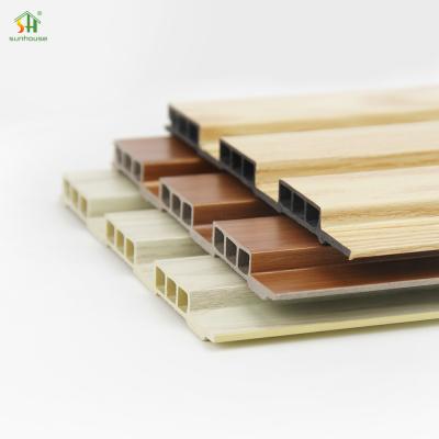 China Moderno diseño Estética de madera plástico compuestos hueco triple agujero de rejilla de la tabla para la decoración exterior en venta