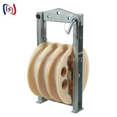 China 660mm Large Diameter Nylon Sheaves Bundled Pulley Conductor Pulley Stringing Block for sale