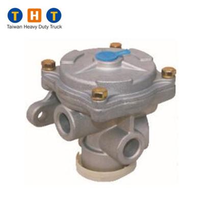 China ME707179 TRUCK BODY PARTS FOUR ANGLE CONTROL VALVE For Mitsubishi Fuso OEM STANDARD SIZE for sale