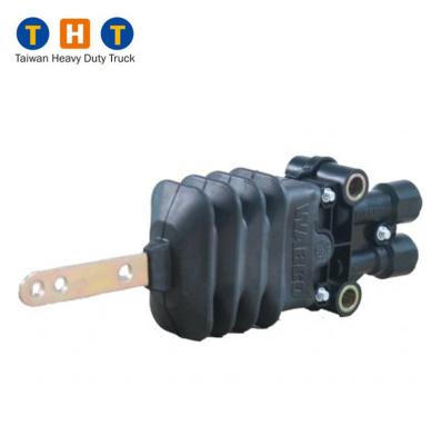 China Iron Leveling Valve 20746465 for VOLVO for sale