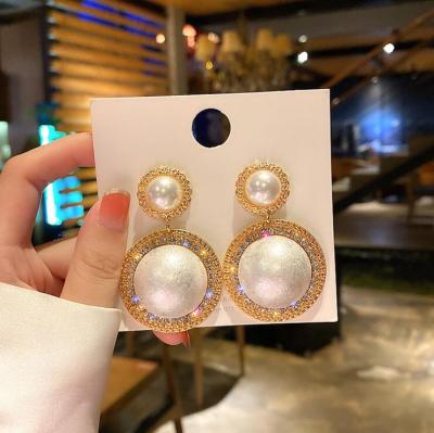 China Vintage High Quality Rhinestone Around Gold Color Luxury Big Earrings Pearl Jewelry Earring For Women for sale