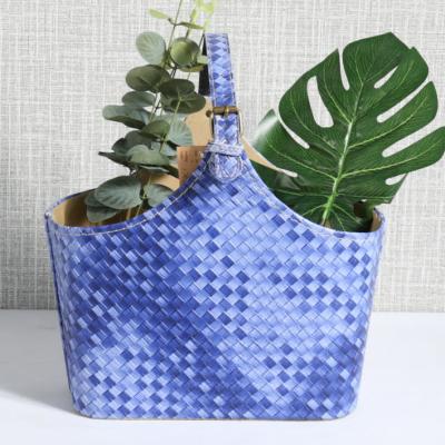 China Sustainable Handmade With Handle Woven Leather Basket For Gift Supplier for sale