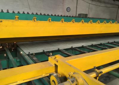 China Anti beklim Draadnetwerk die tot Machine maken 1.8m5.2m Omheining Hoogte Regelbare Afstand van Weft Draad Te koop