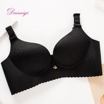 China Young Ladies Anti-static Sexy Seamless Wire Bra Comfort Yoga Bra Black for sale