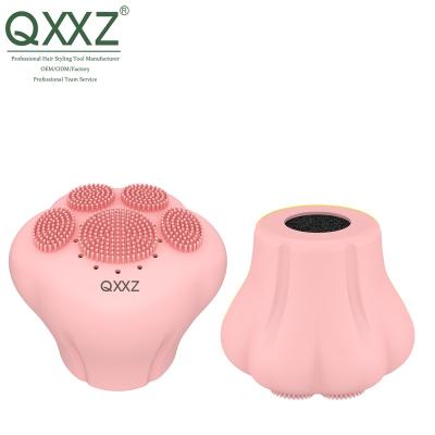 China New Manual Brush Cat Paw DEEP CLEANING Facial Cleansing Beauty Exfoliating Brush for sale