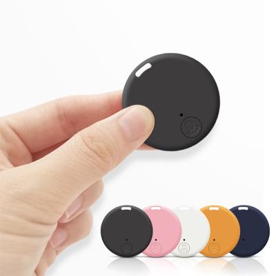 China Pet Security Tracking Manufacturers Wholesale Mini GPS Round Wireless Personal Anti-lost Tracker Alarm Smart Pet Locator With Protective Soft Silicone for sale