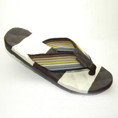 China Anti Slippery Cloth Strap Beach Flip Flops For Men for sale