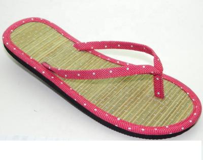 China Bamboo Ladies Anti-slippery Straw Flip Flops Flat Slipper for sale