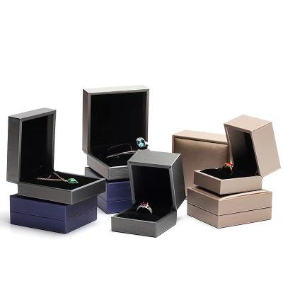 China Fashion factory direct high-end brushed leather ring jewelry box necklace bracelet earrings packaging box for sale