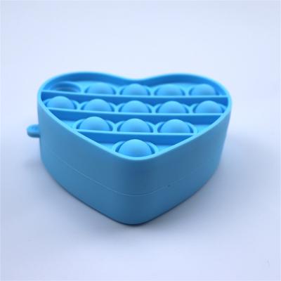 China Waterproof Mini Press Bag Heart Shaped Silicone Cute Change Storage Bag for sale