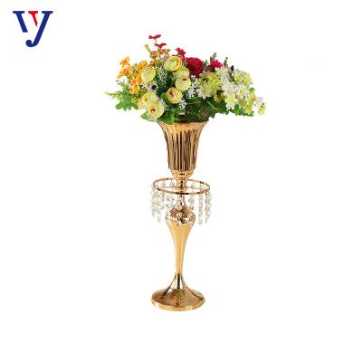 China Wedding Gold Color Minimalist Tall Elegant Candelabra Metal Crystal Candlesticks With A Flower Bowl For Wedding for sale