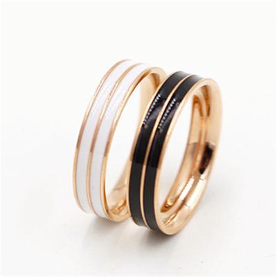 China Simple Classic Black White Ceramic Titanium Steel Lovers Rings Casual/Sporty Rings For Women/Men Cubic Wedding Engagement Ring R113 for sale