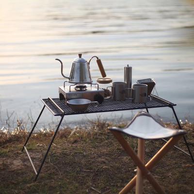 China Newcomers Camping Portable Picnic Gridding Easy Carry Metal Barbecue New Arrivals Easy Folding Outdoor Table for sale