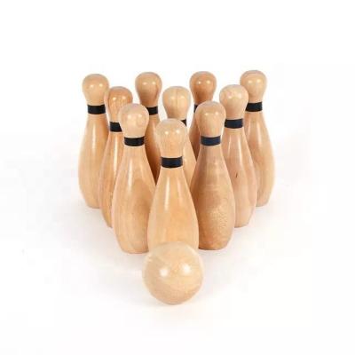 China Custom Wooden Indoor Sports Outdoor Sports Rolling Bowls Game Set Outdoor Bowling Pins 6 Bowling Pins 2 Balls Kids Rolling Toys 2022 for sale