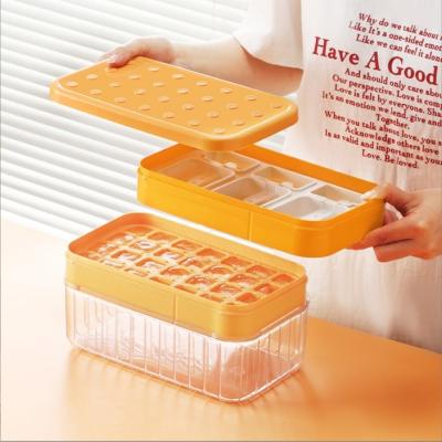 China Ice Cream Makers Large Capacity Ice Cube Mold for Household Food Grade Ice Making Box for sale