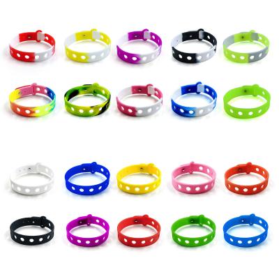 China Customized Moulding Processing Service Silicone Bracelets for Kids Party Gifts for sale